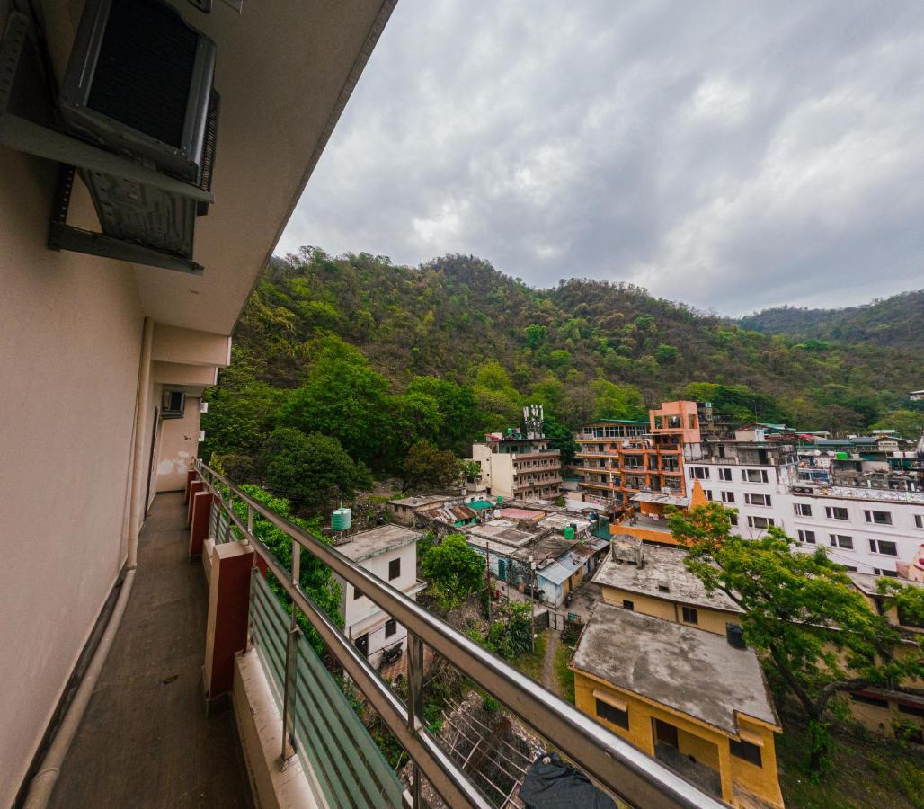 Madpackers Rishikesh Laxman Jhula Hostel Exterior photo